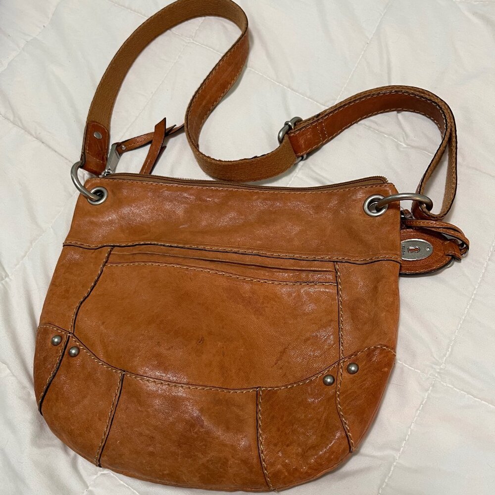 Fossil Vintage Leather Crossbody Bag - Picture 2 of 16
